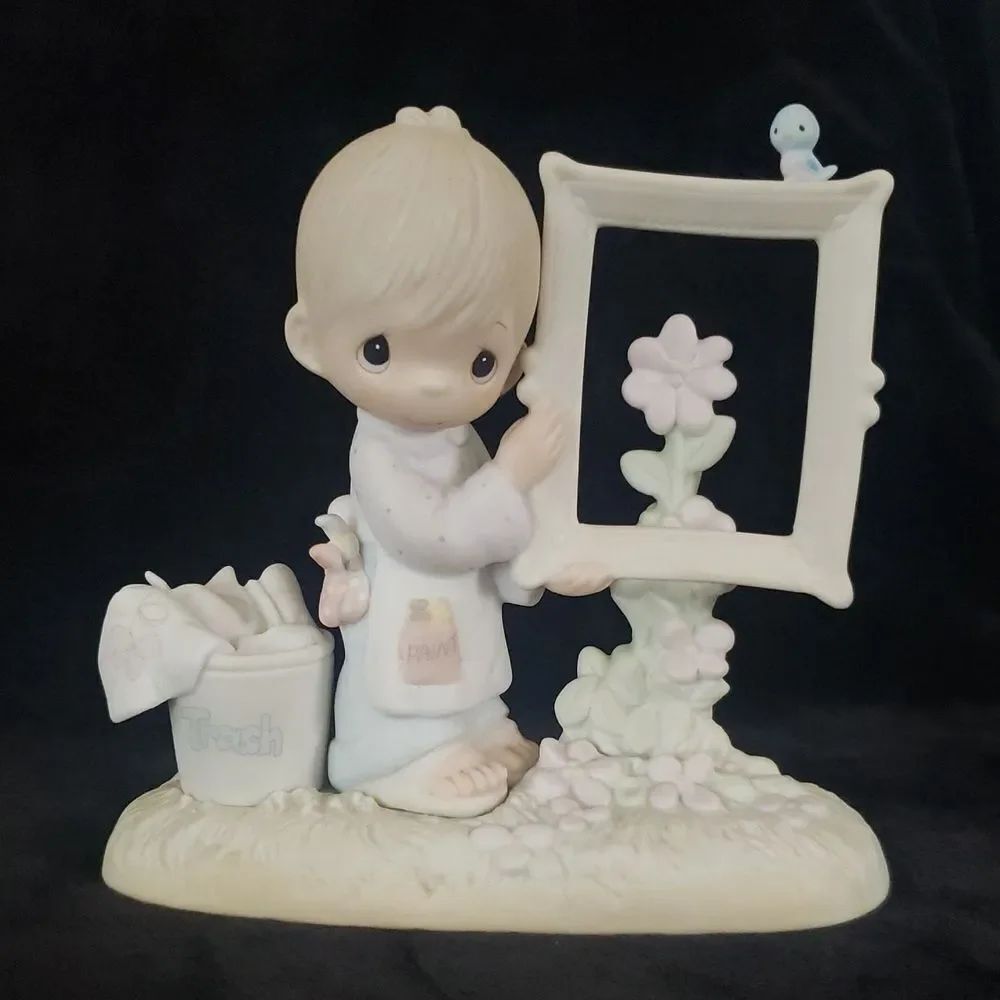 Vintage Precious Moments "To God Be the Glory" Figurine E-2823 - 1983